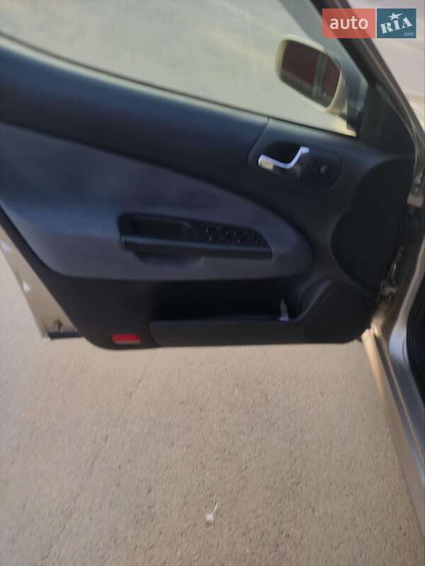 Лифтбек Skoda Octavia 2005 в Черновцах