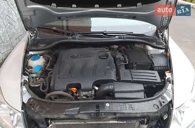 Лифтбек Skoda Octavia 2010 в 
