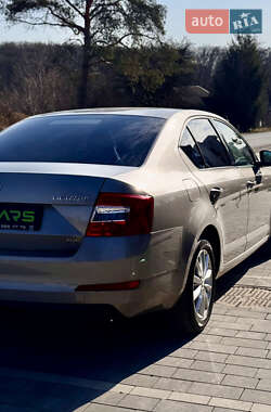 Лифтбек Skoda Octavia 2013 в Ужгороде