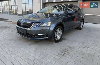 Лифтбек Skoda Octavia 2020 в Киеве