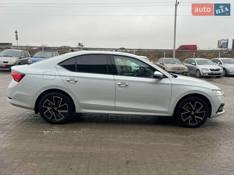 Лифтбек Skoda Octavia 2022 в Львове