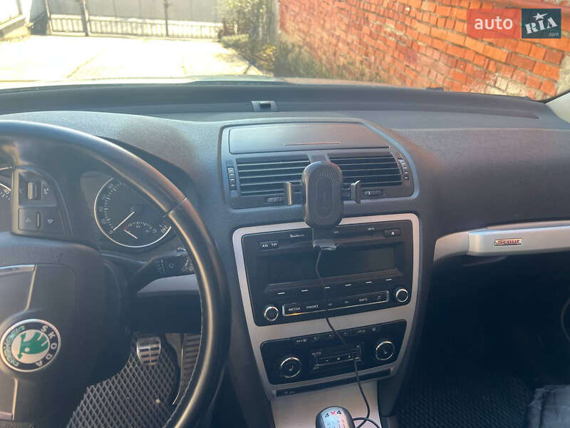 Универсал Skoda Octavia 2010 в Хусте