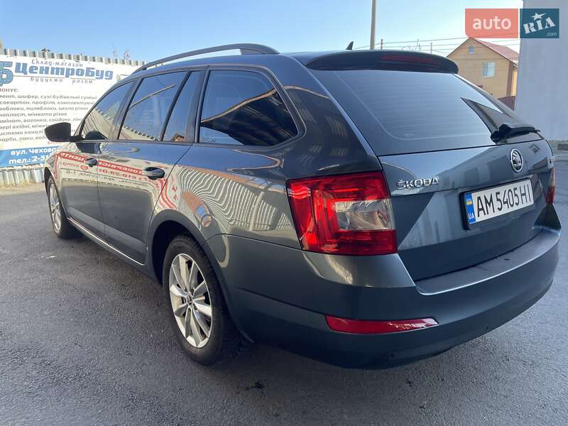 Універсал Skoda Octavia 2015 в Звягелі