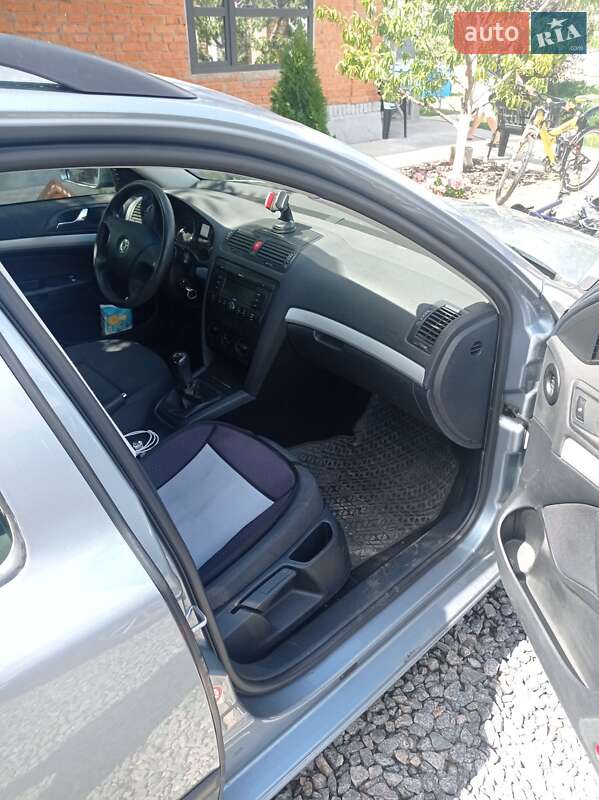 Универсал Skoda Octavia 2005 в Гайсине
