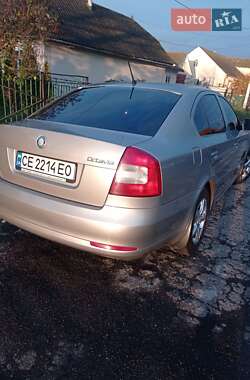 Лифтбек Skoda Octavia 2010 в Кельменцах