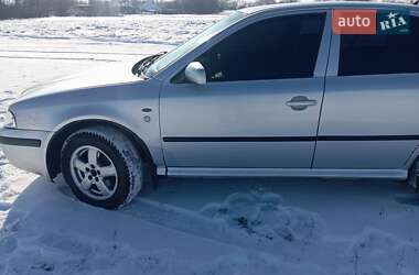 Лифтбек Skoda Octavia 2005 в 