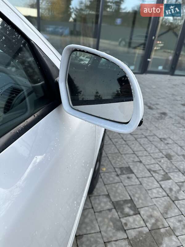 Універсал Skoda Octavia 2012 в Ужгороді