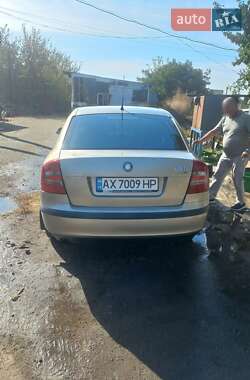 Лифтбек Skoda Octavia 2005 в 