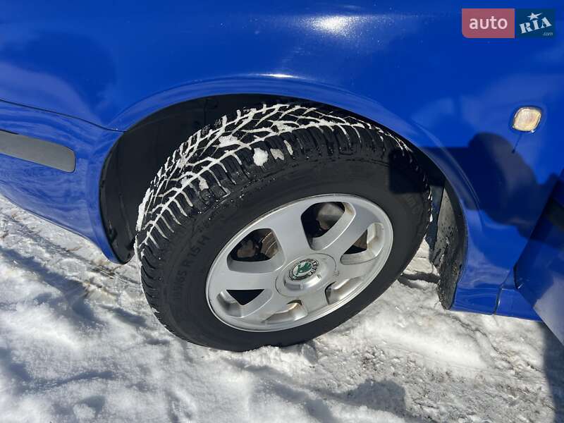 Универсал Skoda Octavia 2002 в Лозовой