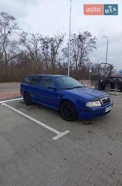 Универсал Skoda Octavia 2001 в Тараще