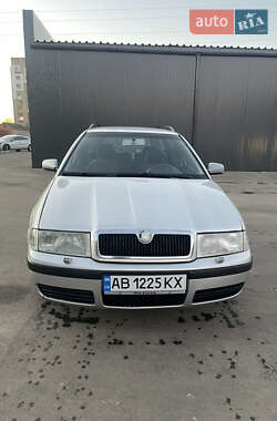 Универсал Skoda Octavia 2003 в Виннице