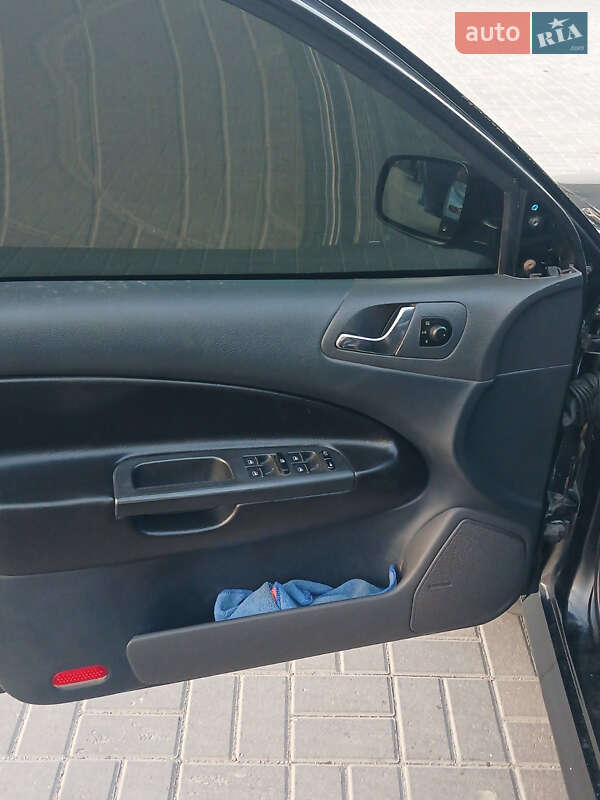 Ліфтбек Skoda Octavia 2001 в Дніпрі