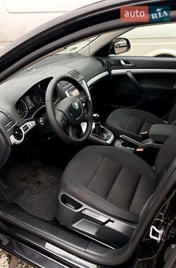 Универсал Skoda Octavia 2011 в 