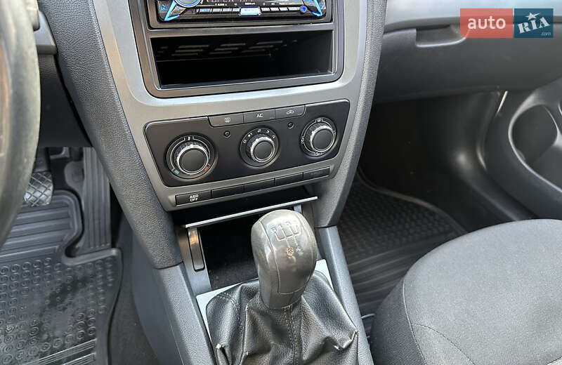 Ліфтбек Skoda Octavia 2011 в Старому Самборі