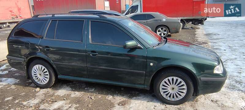 Универсал Skoda Octavia 2002 в Киеве