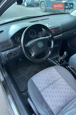 Лифтбек Skoda Octavia 2009 в 