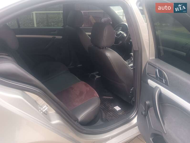 Лифтбек Skoda Octavia 2009 в Мукачево