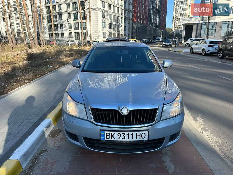 Лифтбек Skoda Octavia 2010 в Киеве