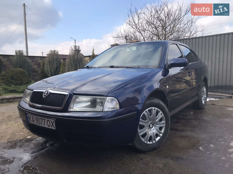 Лифтбек Skoda Octavia 2001 в 