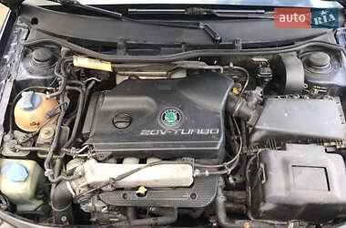 Лифтбек Skoda Octavia 2001 в 