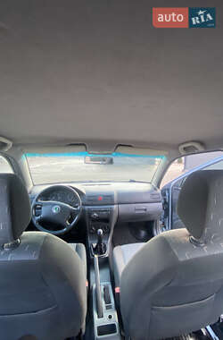 Лифтбек Skoda Octavia 2003 в 