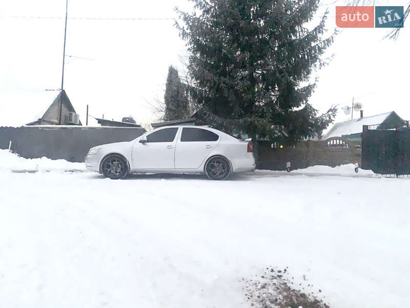 Лифтбек Skoda Octavia 2010 в Днепре
