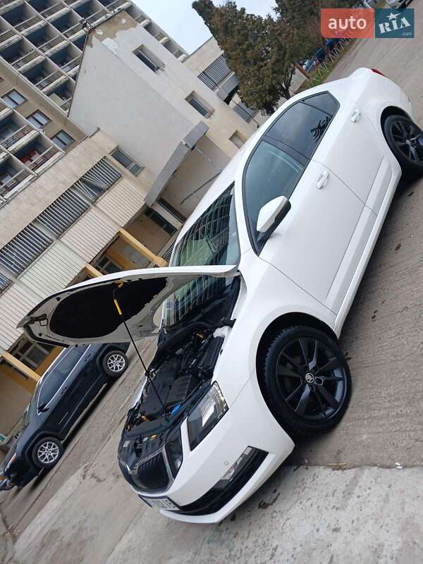 Ліфтбек Skoda Octavia 2019 в Ужгороді