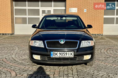 Лифтбек Skoda Octavia 2008 в 