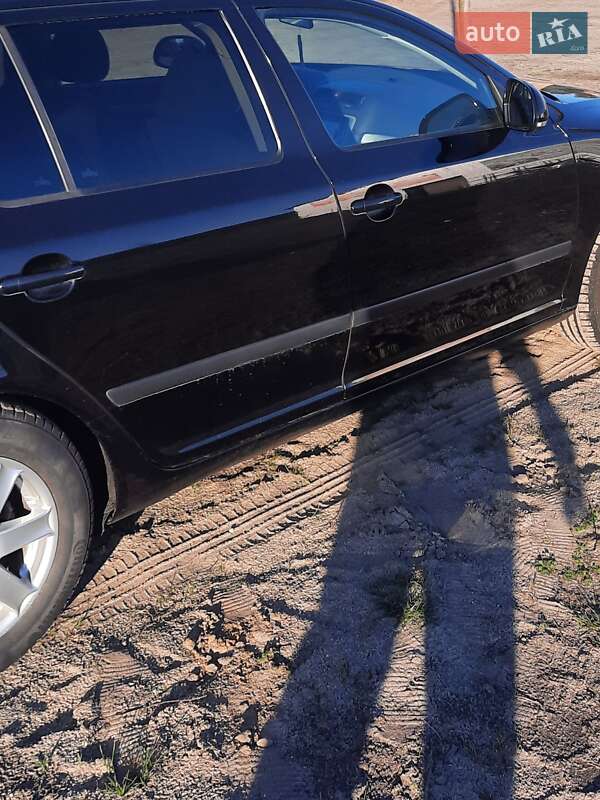Универсал Skoda Octavia 2012 в Вараше