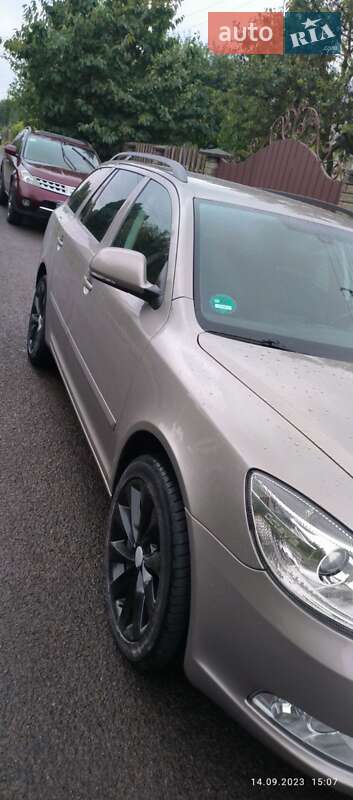 Універсал Skoda Octavia 2012 в 