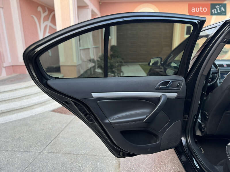 Лифтбек Skoda Octavia 2006 в Черновцах