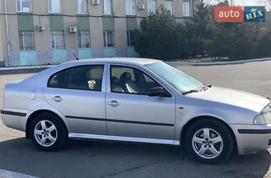Лифтбек Skoda Octavia 2003 в 