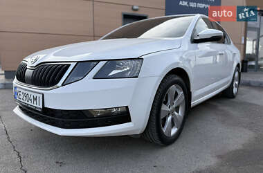 Ліфтбек Skoda Octavia 2018 в 