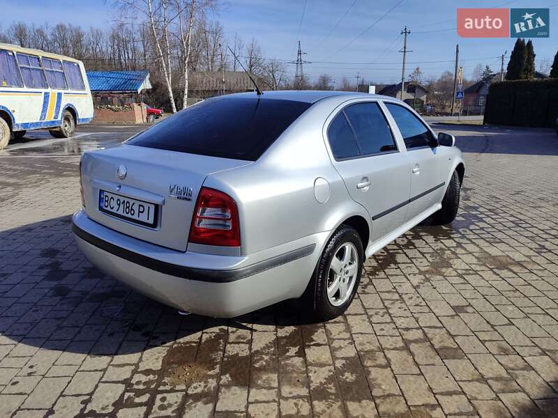 Лифтбек Skoda Octavia 2002 в Болехове