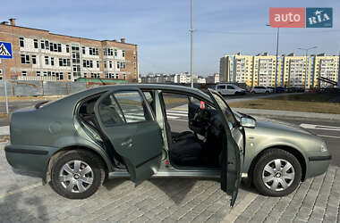 Ліфтбек Skoda Octavia 2003 в 