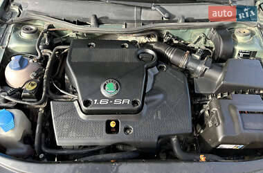 Ліфтбек Skoda Octavia 2003 в 
