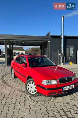 Лифтбек Skoda Octavia 1996 в 