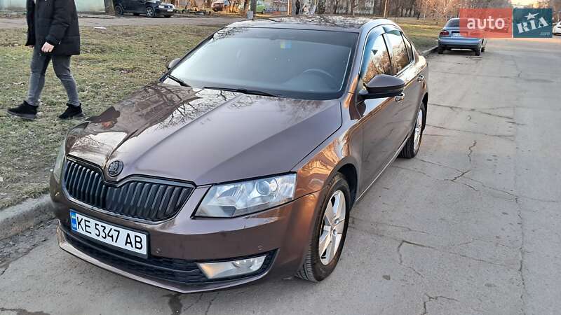 Лифтбек Skoda Octavia 2015 в Запорожье