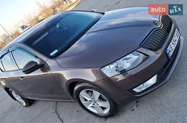 Лифтбек Skoda Octavia 2015 в Днепре