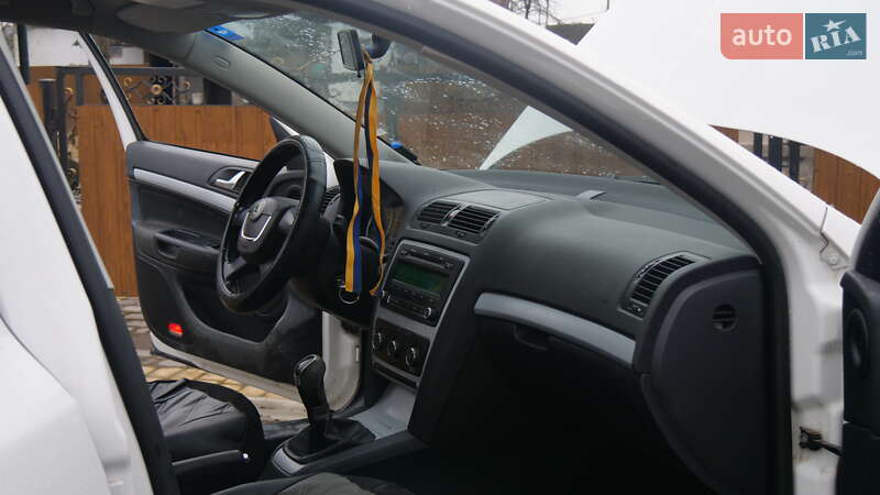 Універсал Skoda Octavia 2011 в Бережанах