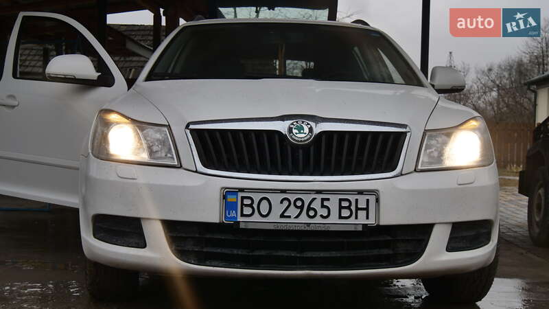 Універсал Skoda Octavia 2011 в Бережанах
