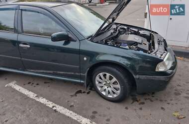 Лифтбек Skoda Octavia 2003 в 