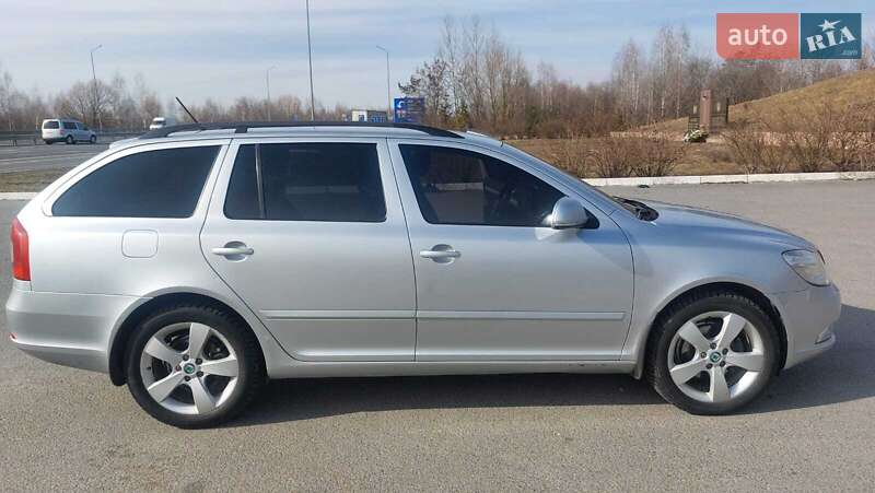 Универсал Skoda Octavia 2011 в Звягеле