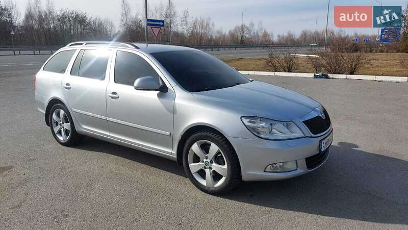 Универсал Skoda Octavia 2011 в Звягеле