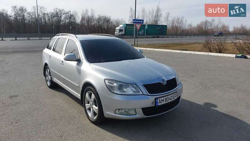 Универсал Skoda Octavia 2011 в Звягеле