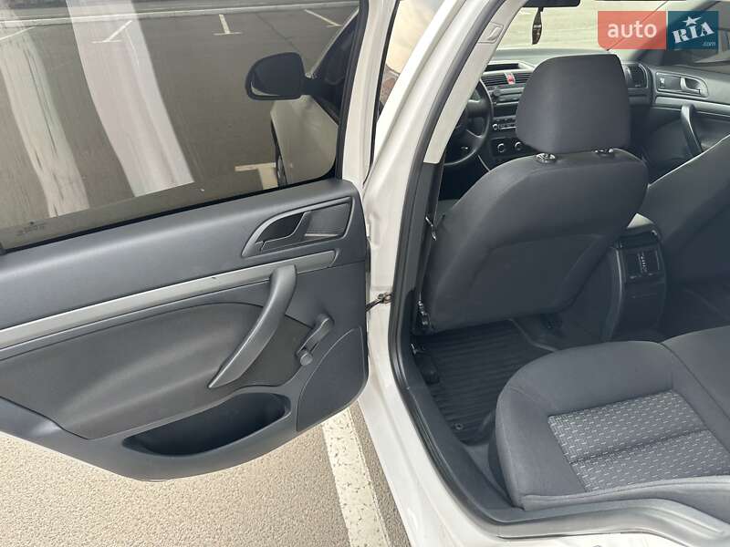 Универсал Skoda Octavia 2012 в Луцке