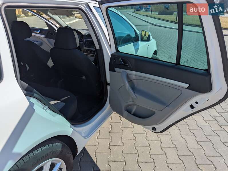 Универсал Skoda Octavia 2012 в Измаиле