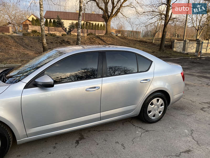 Лифтбек Skoda Octavia 2013 в 