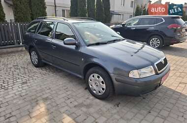 Універсал Skoda Octavia 2009 в Луцьку