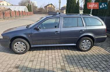 Універсал Skoda Octavia 2009 в Луцьку